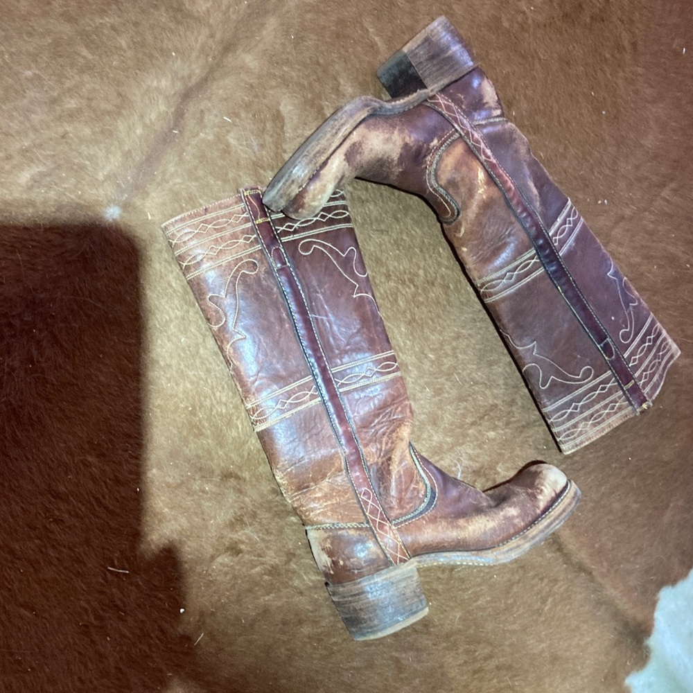 Vintage Frye Campus Longhorn Boots - Picture 9 of 9